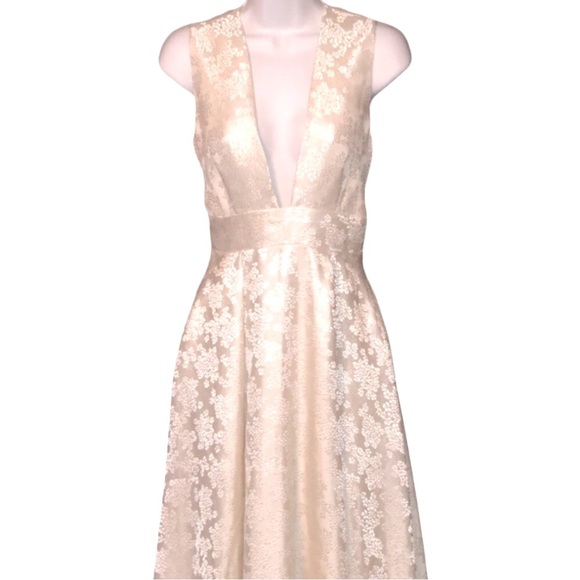 SAU x BHLDN Aria 2 / XS Ivory Jacquard V-neck A-line Silky Midi Wedding Dress - Picture 10 of 10